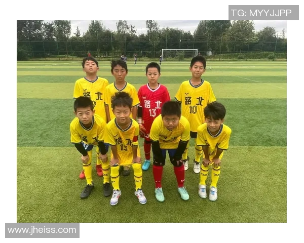 上海足球队转型之路的真实记录与背后故事探索